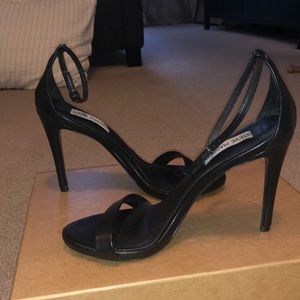 Steve Madden Brandie strap heels in Black size 7.5